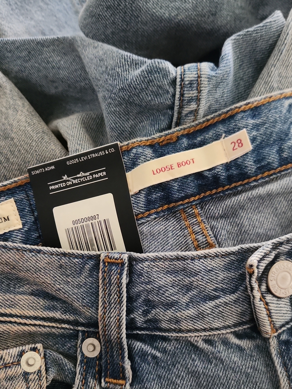 Free People Levi's Loose Boot Jeans - Picture 5 of 5